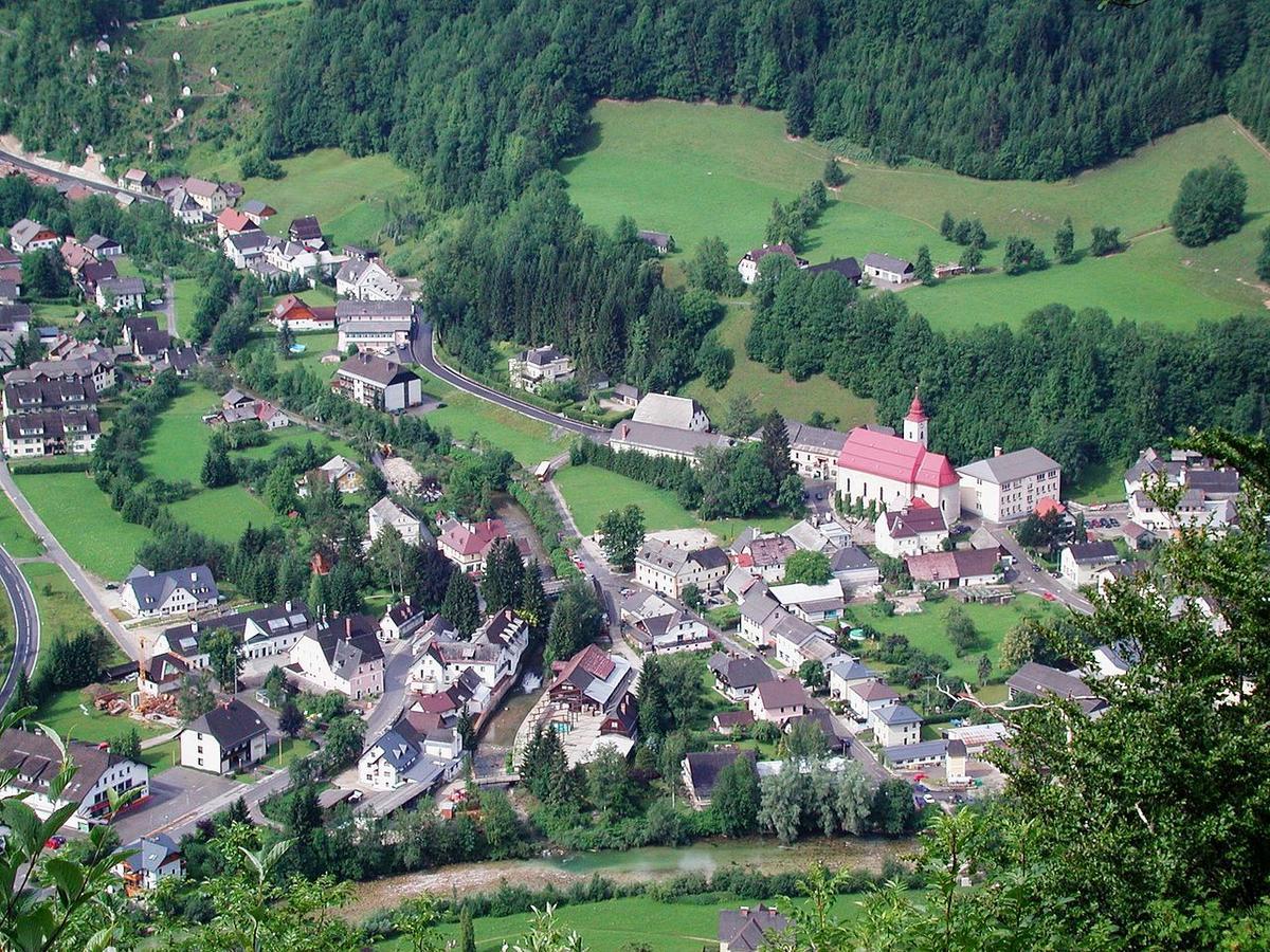 Hotel Zum Goldenen Hirschen Goestling an der Ybbs Luaran gambar