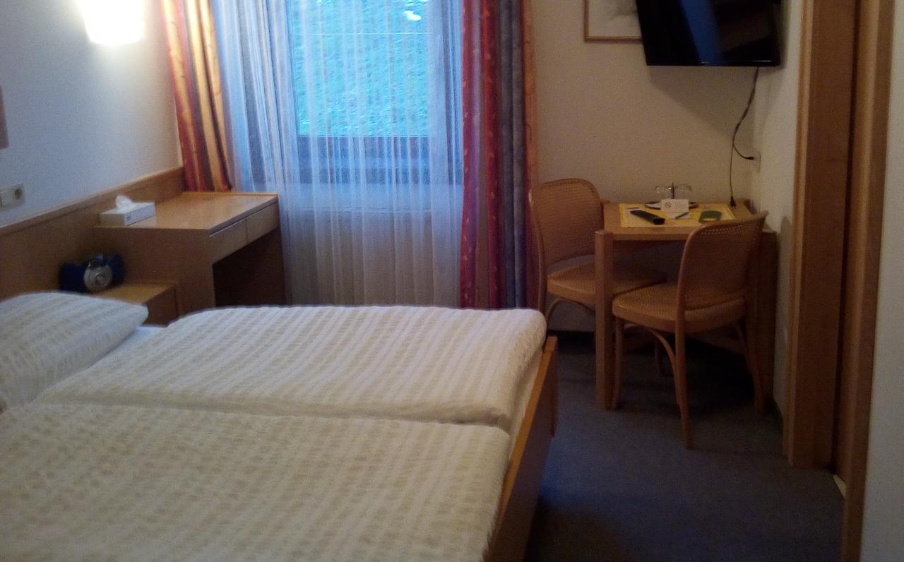 Hotel Zum Goldenen Hirschen Goestling an der Ybbs Luaran gambar