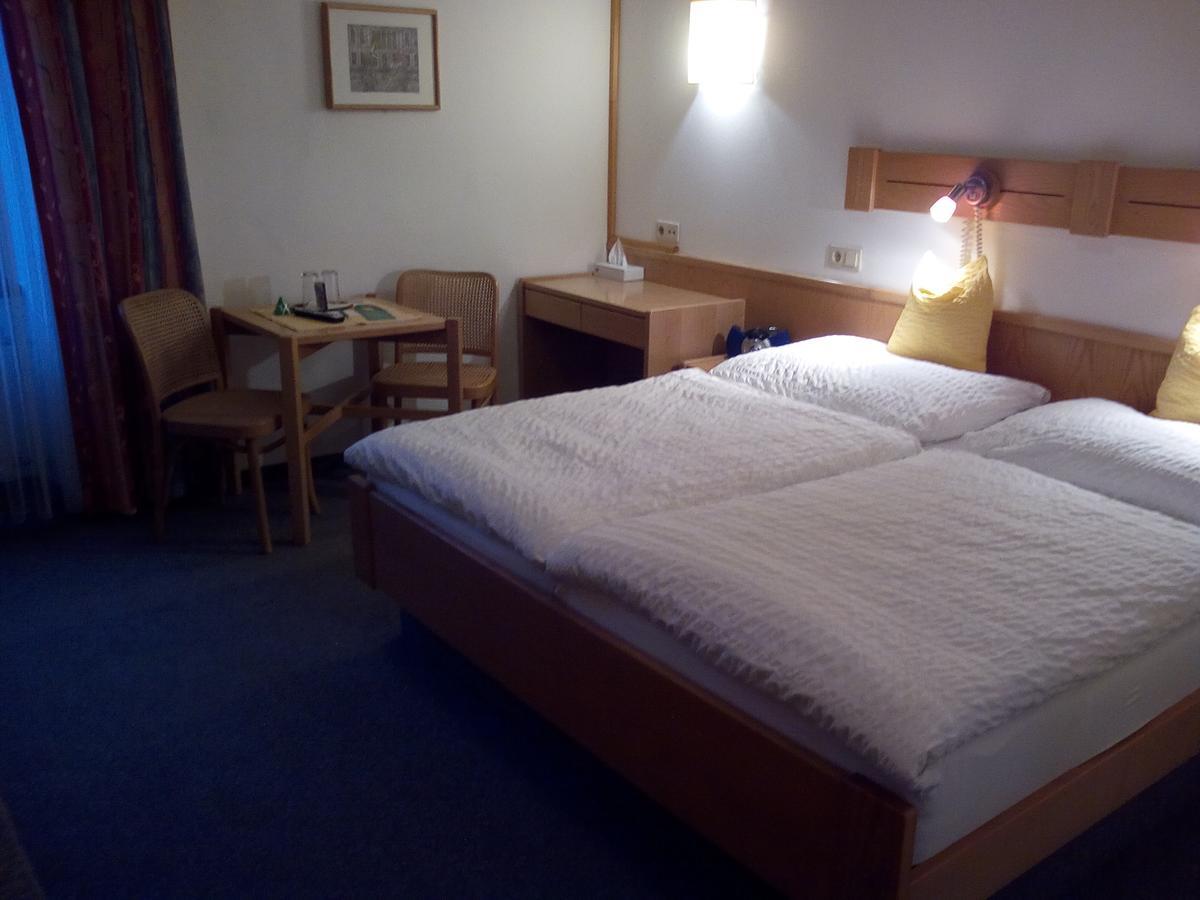 Hotel Zum Goldenen Hirschen Goestling an der Ybbs Luaran gambar