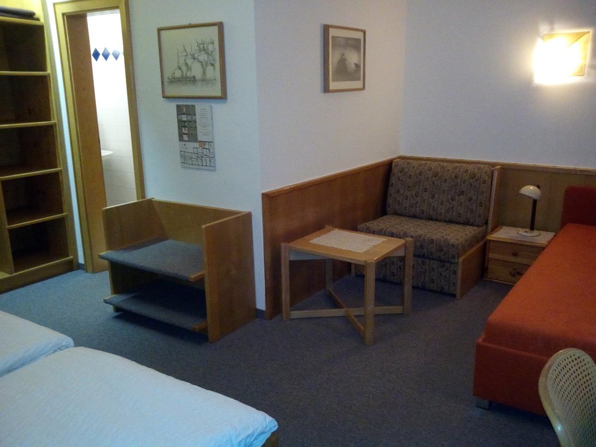 Hotel Zum Goldenen Hirschen Goestling an der Ybbs Luaran gambar