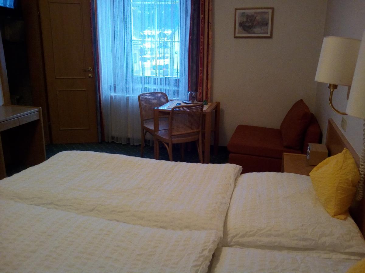Hotel Zum Goldenen Hirschen Goestling an der Ybbs Luaran gambar