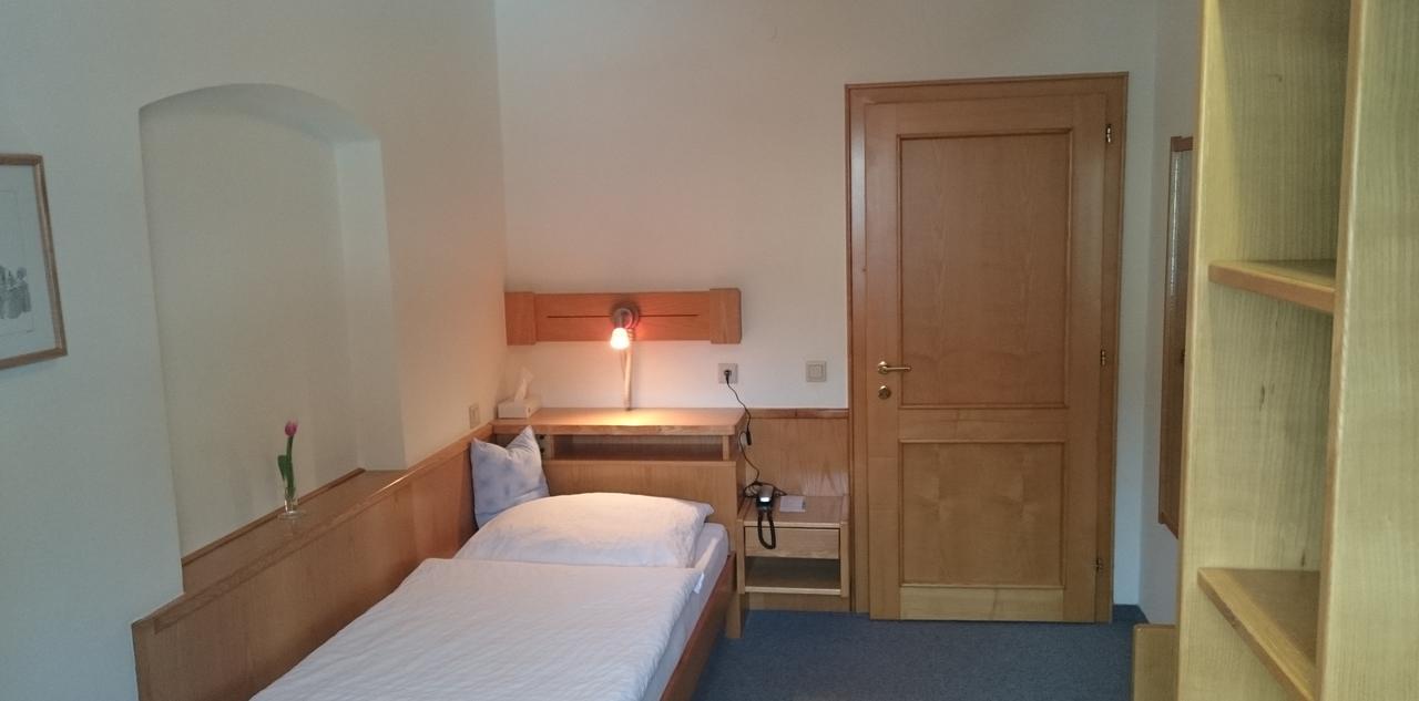 Hotel Zum Goldenen Hirschen Goestling an der Ybbs Luaran gambar