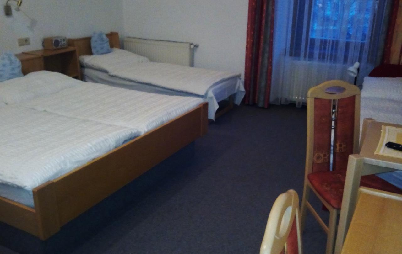 Hotel Zum Goldenen Hirschen Goestling an der Ybbs Luaran gambar